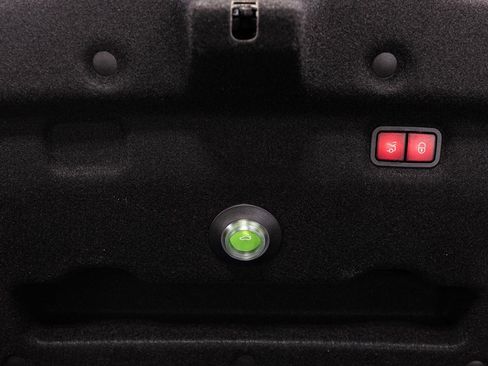 Certified 2023 Mercedes-Benz SL 63 AMG 4MATIC w/ Driver Assistance Package image 33