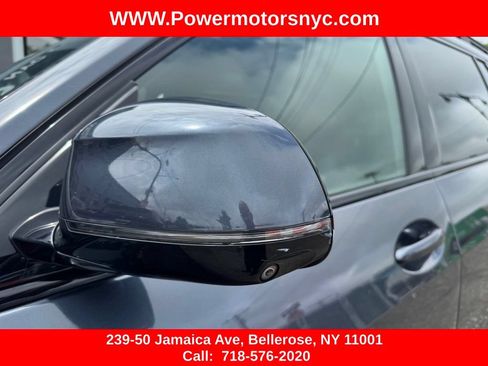 Used 2022 BMW X7 xDrive40i w/ M Sport Package AWD/4WD image 12