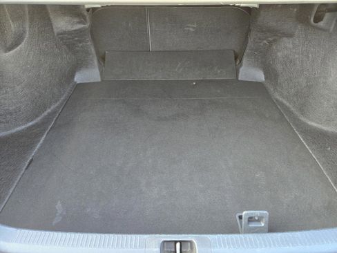 Used 2023 Toyota Camry SE image 9