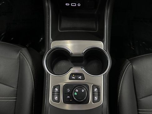 Used 2024 GMC Terrain Denali w/ Denali Premium Package image 24