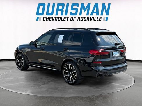 Used 2022 BMW X7 xDrive40i w/ M Sport Package AWD/4WD image 4