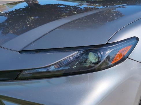 Certified 2025 Toyota Camry SE image 6