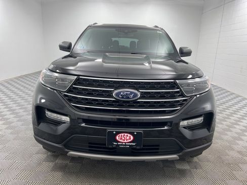 Used 2022 Ford Explorer XLT w/ Equipment Group 202A image 3