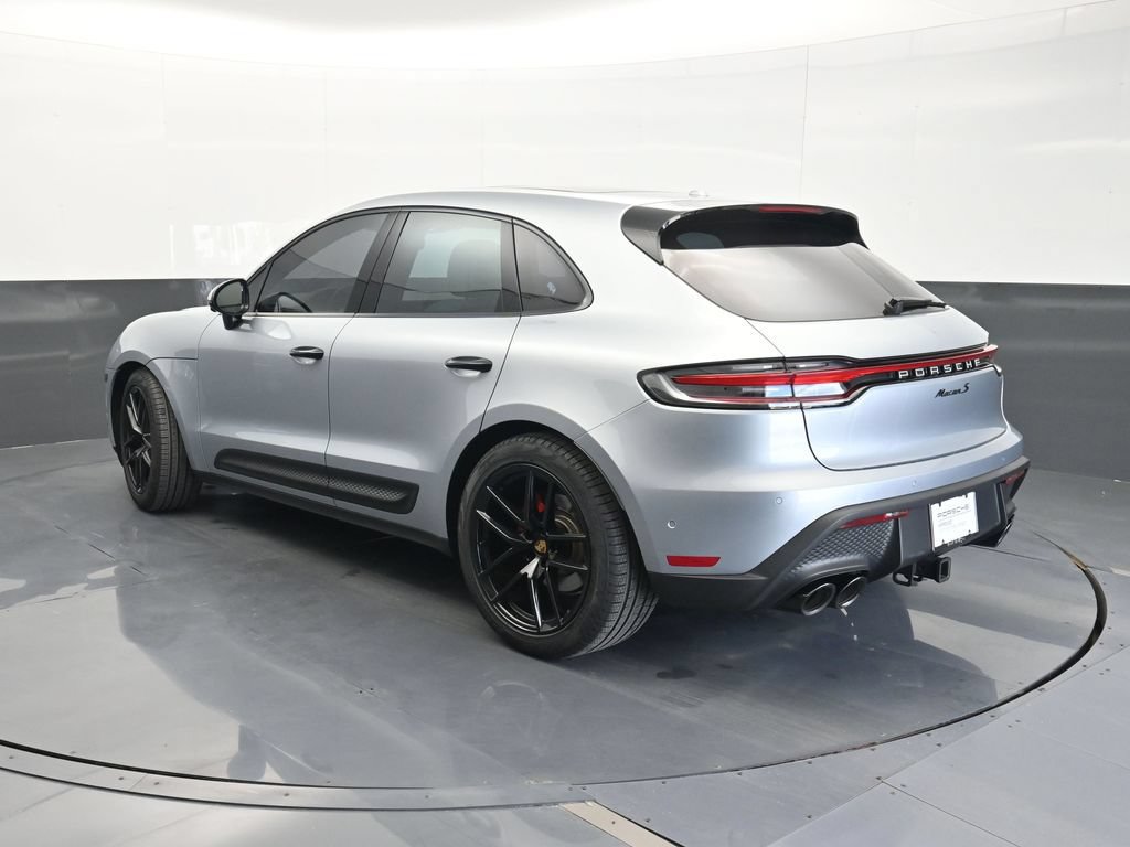 Certified 2023 Porsche Macan S AWD/4WD image 3