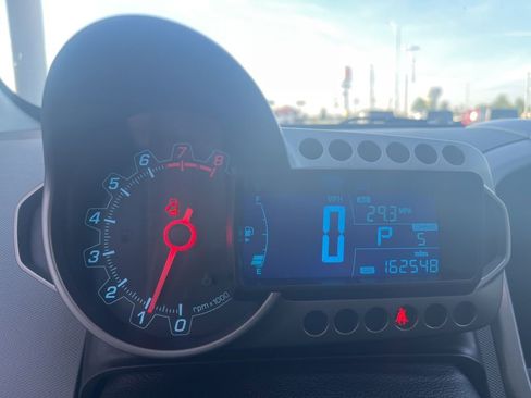 Used 2015 Chevrolet Sonic LT image 13