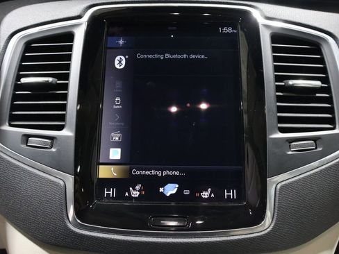 Used 2020 Volvo XC90 T6 Momentum image 29