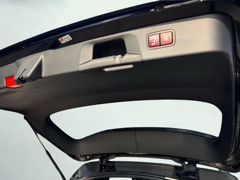 Used 2019 Mercedes-Benz GLC 43 AMG GLC 43 AMG image 24