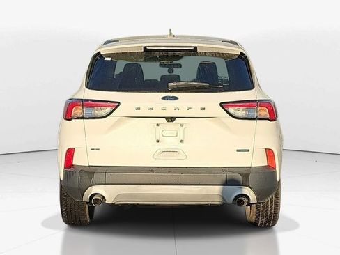 Used 2020 Ford Escape SE image 5