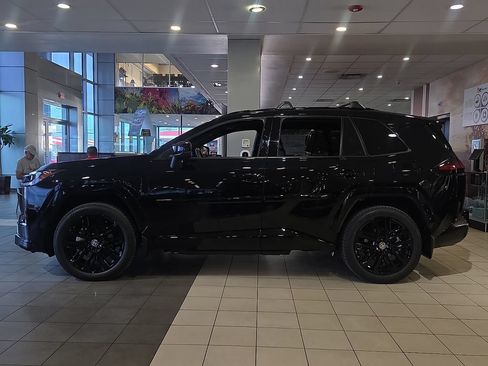New 2026 Toyota RAV4 XSE AWD/4WD image 2