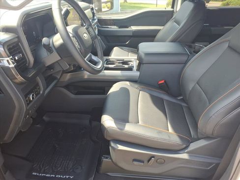 New 2026 Ford F250 4x4 Crew Cab Super Duty image 3