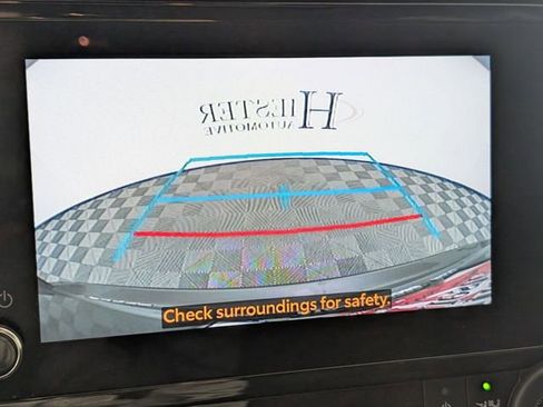 Used 2023 Toyota Highlander XLE image 21