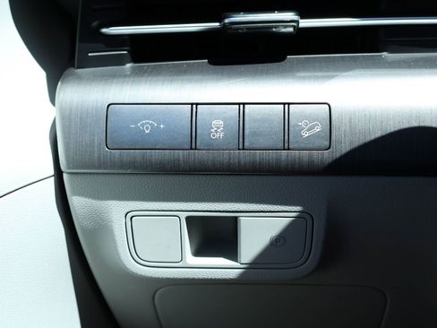 Used 2025 Hyundai Kona SEL image 28