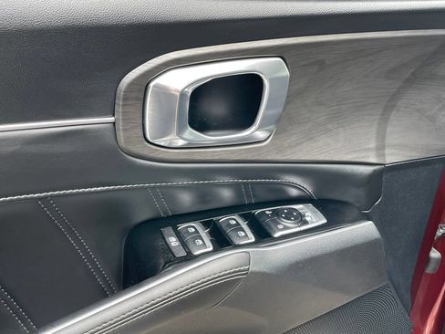 Certified 2024 Kia Sorento SX AWD/4WD image 11