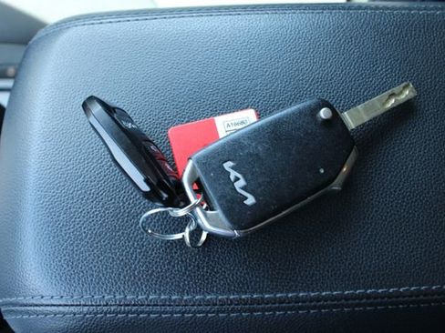 Used 2023 Kia Sportage LX FWD image 29