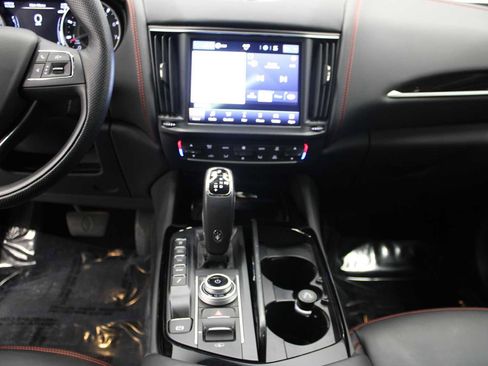 Used 2022 Maserati Levante GT image 25