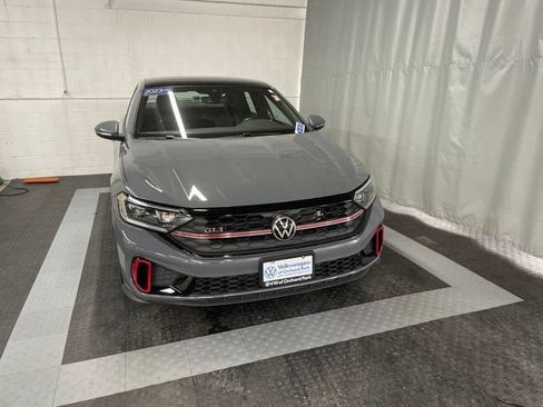 Used 2023 Volkswagen Jetta GLI Autobahn FWD image 2