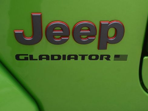 Used 2025 Jeep Gladiator Rubicon w/ Convenience Group image 12