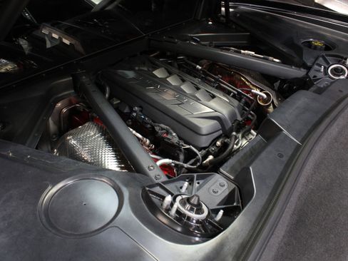 Used 2024 Chevrolet Corvette Stingray Coupe w/ Z51 Performance Package image 35