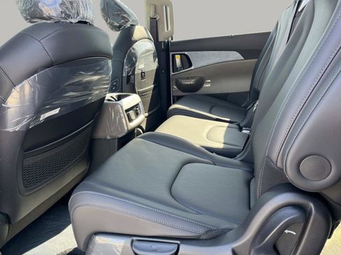 New 2026 Kia Carnival SX FWD image 23