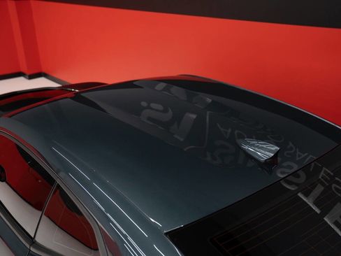 Used 2019 Chevrolet Camaro ZL1 RWD image 27