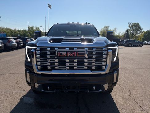 Used 2024 GMC Sierra 2500 Denali w/ Denali Reserve Package AWD/4WD image 18