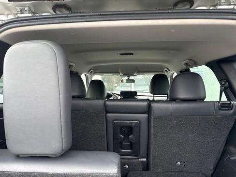 Used 2023 Mitsubishi Outlander SE AWD/4WD image 20