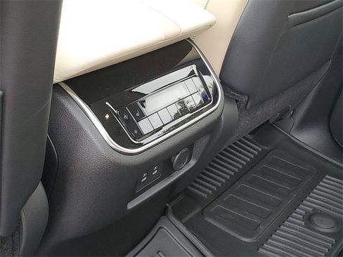 New 2025 Nissan Armada Platinum Reserve image 25