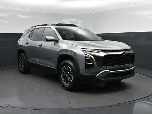 New 2026 Chevrolet Equinox ACTIV w/ Convenience Package III FWD image 9