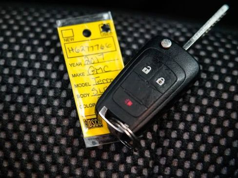 Used 2017 GMC Terrain SLE FWD image 34