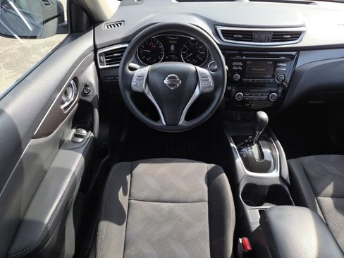 Used 2016 Nissan Rogue SV image 22