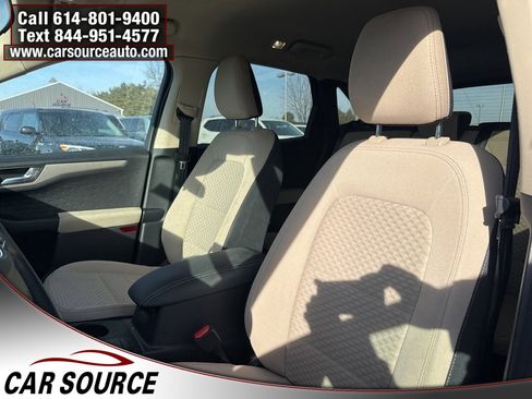Used 2020 Ford Escape SE image 20