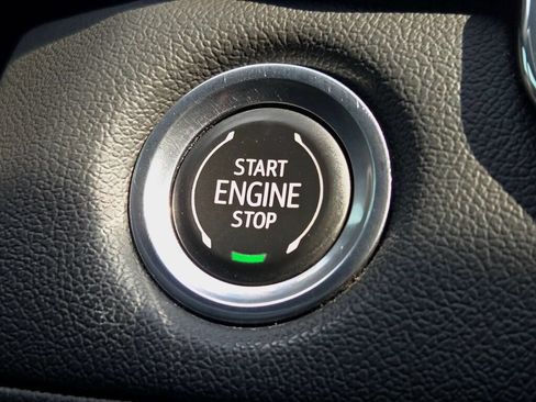 Used 2023 Chevrolet Colorado LT RWD image 31