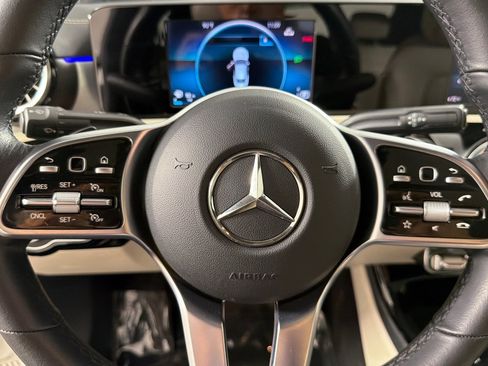 Used 2023 Mercedes-Benz CLA 250 image 21