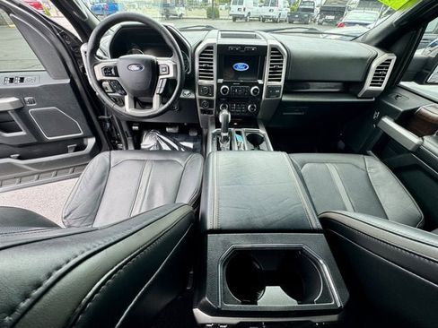 Used 2016 Ford F150 Platinum w/ Equipment Group 701A Luxury AWD/4WD image 11