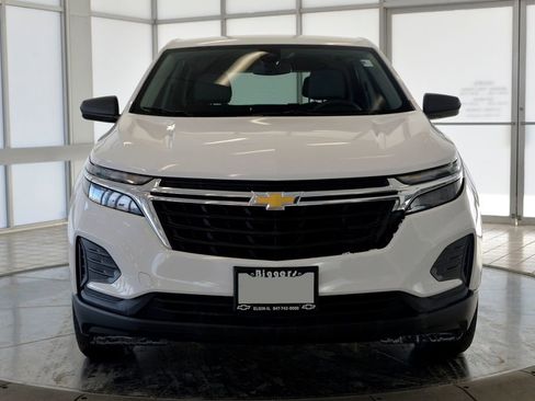 Used 2024 Chevrolet Equinox LS w/ LS Convenience Package image 3