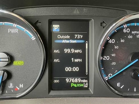 Used 2018 Toyota RAV4 Limited AWD/4WD image 7