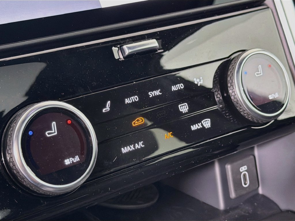 New 2026 Land Rover Discovery S AWD/4WD image 21