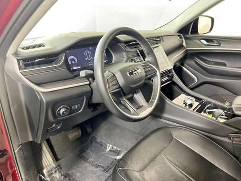 Used 2021 Jeep Grand Cherokee L Limited AWD/4WD image 9