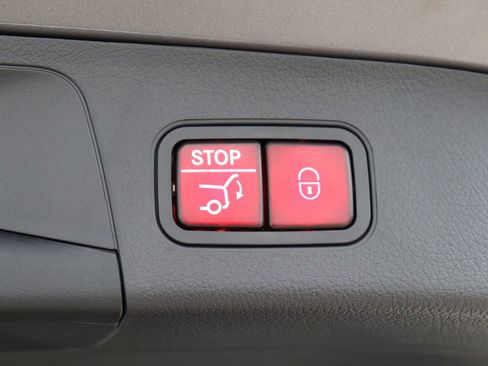 New 2025 Mercedes-Benz GLA 250 image 17