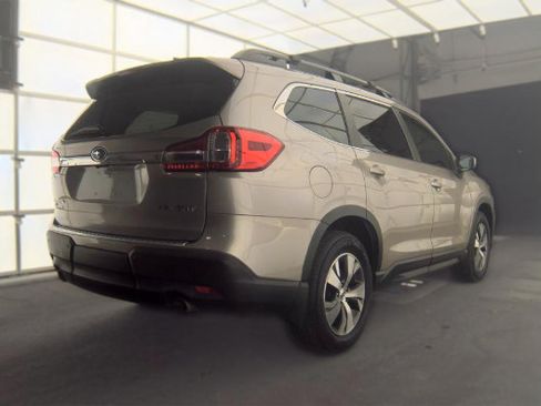 Used 2020 Subaru Ascent Premium w/ Convenience Package AWD/4WD image 4