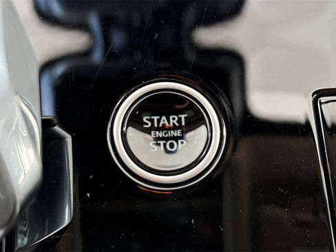 Used 2023 Land Rover Range Rover Sport SE image 27