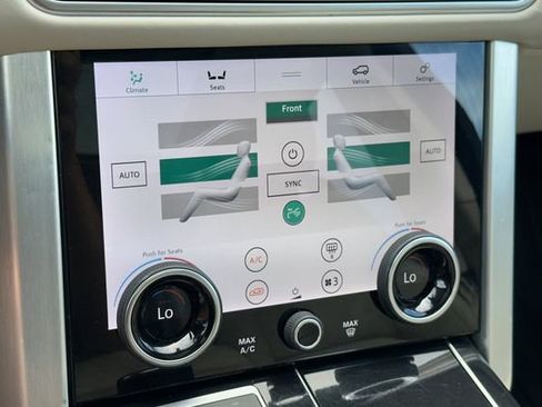 Used 2019 Land Rover Range Rover HSE image 19