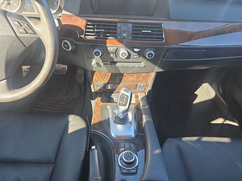 Used 2010 BMW 535i xDrive Sedan image 12