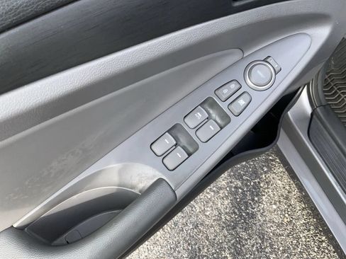 Used 2013 Hyundai Sonata SE FWD image 15