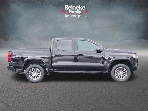 Used 2023 Chevrolet Colorado LT w/ LT Convenience Package II AWD/4WD image 4