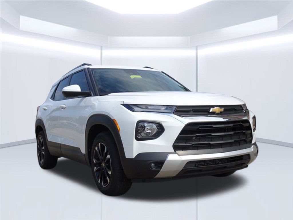Used 2022 Chevrolet TrailBlazer LT w/ Driver Confidence Package FWD image 11