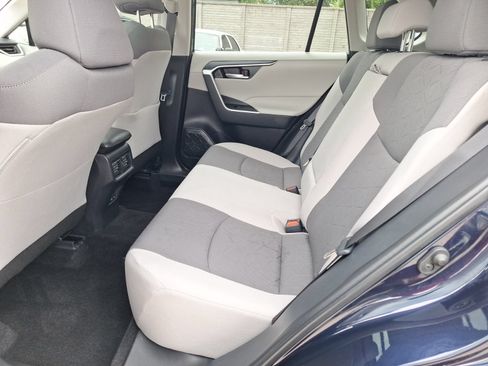 Used 2025 Toyota RAV4 XLE w/ Convenience Package FWD image 30