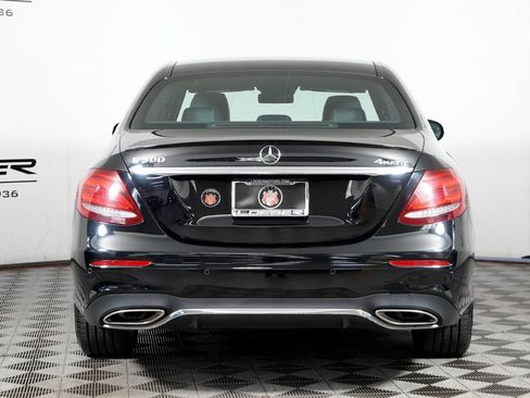 Used 2017 Mercedes-Benz E 300 4MATIC image 4