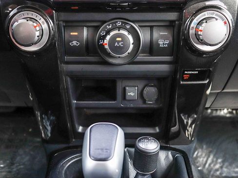 Used 2024 Toyota 4Runner TRD Off-Road image 17