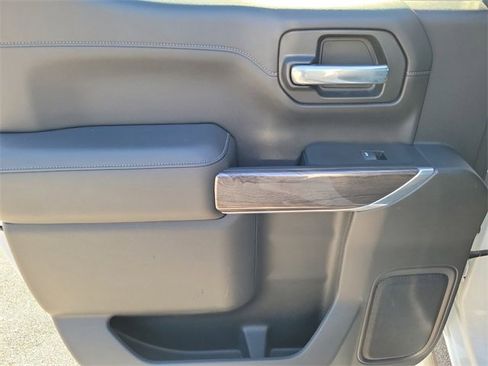 Used 2020 Chevrolet Silverado 1500 LTZ w/ LTZ Plus Package image 11